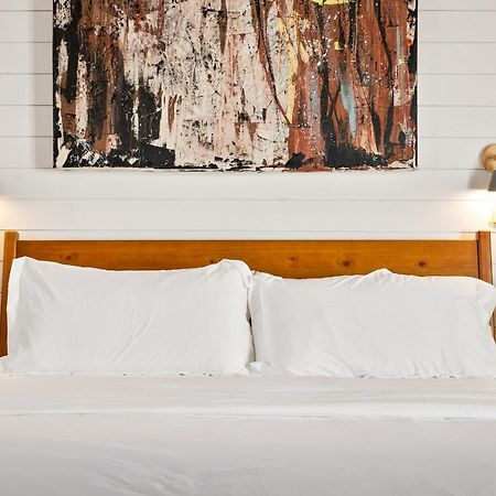 Boutique Room Steps From Downtown Mall Rose Jean - Room 4 Charlottesville Exteriör bild