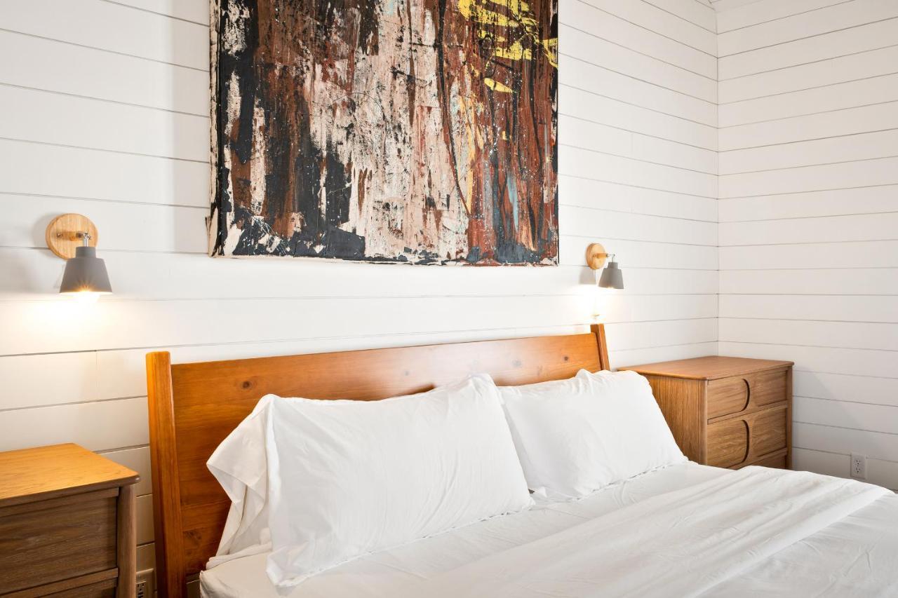 Boutique Room Steps From Downtown Mall Rose Jean - Room 4 Charlottesville Exteriör bild