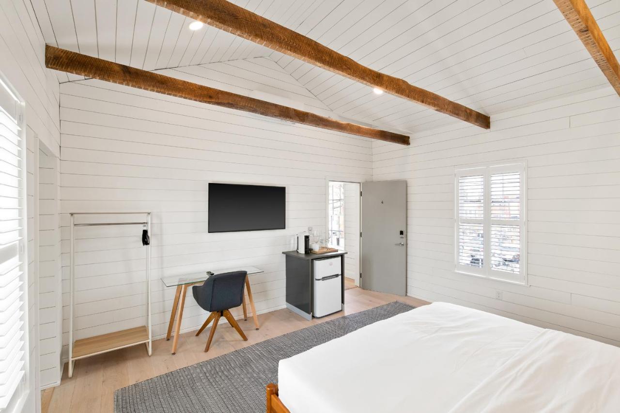 Boutique Room Steps From Downtown Mall Rose Jean - Room 4 Charlottesville Exteriör bild